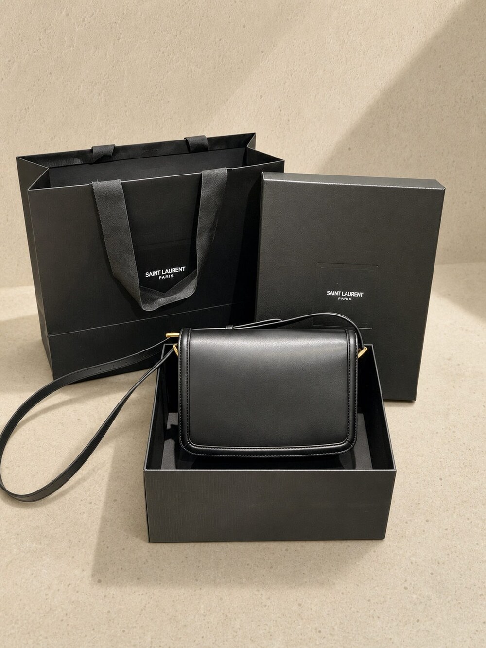 Yves Saint Laurent Solferino Medium Black Calfskin Shoulder Bag - Picture 4 of 6